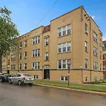 2Br Alluring Apartment With Laundry - Cullom D3