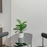 1Br Adorable Apt With In-Unit Laundry - Lake 206