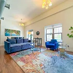 Mccormick Place 420 Friendly 3B/2B With Optional Parking For Up To 8 Guests