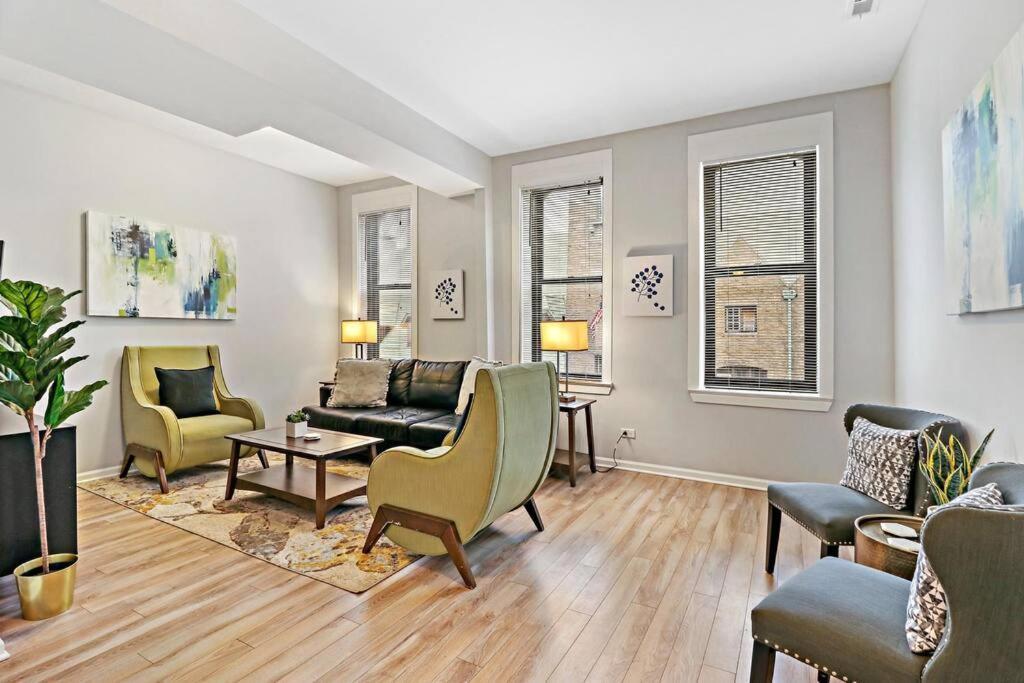 Apartamento 4br Classy & Radiant Apt In Wicker Park - Blackhawk 3f Chicago