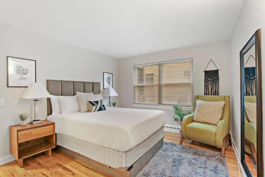 1br Cozy Apt With Serene Local Vibe - Foster 1n & 2n Apartment *