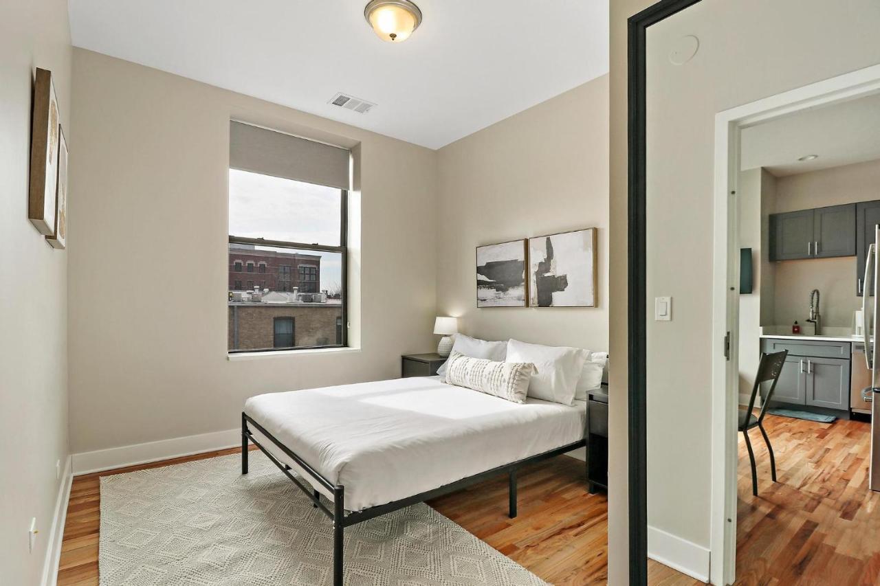 Attractive 1br In - Broadway 404