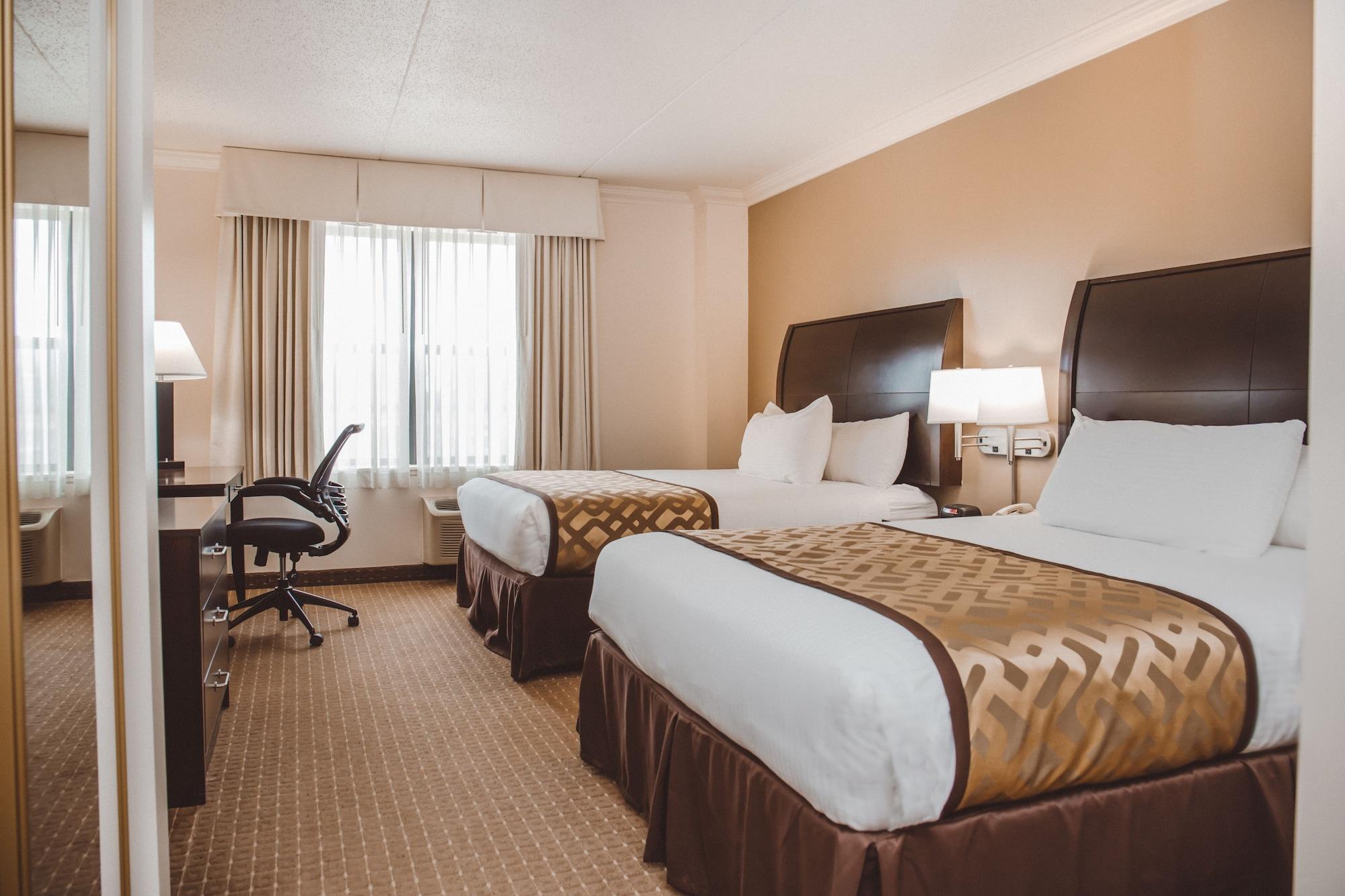 South Loop Hotel 3*