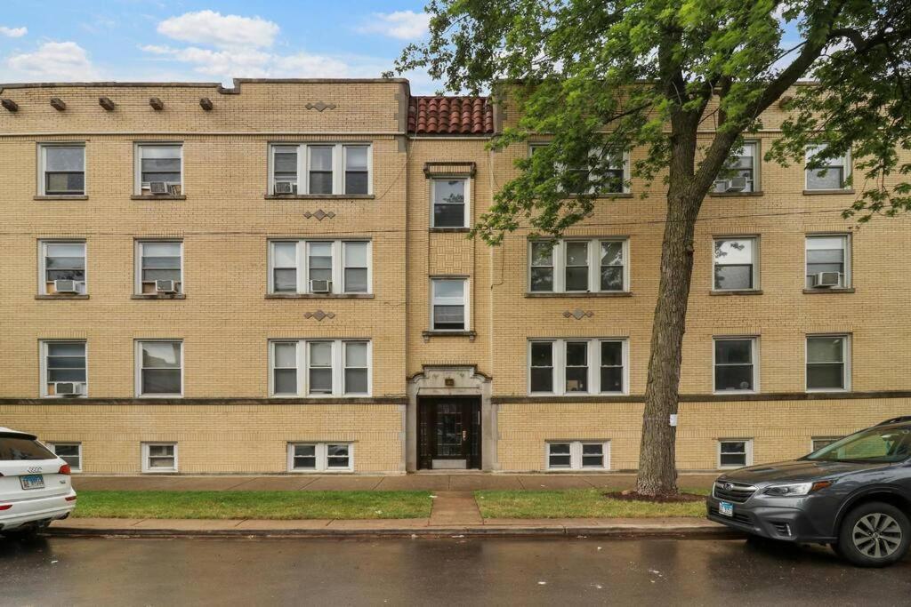 2br Alluring With Laundry - Cullom D3