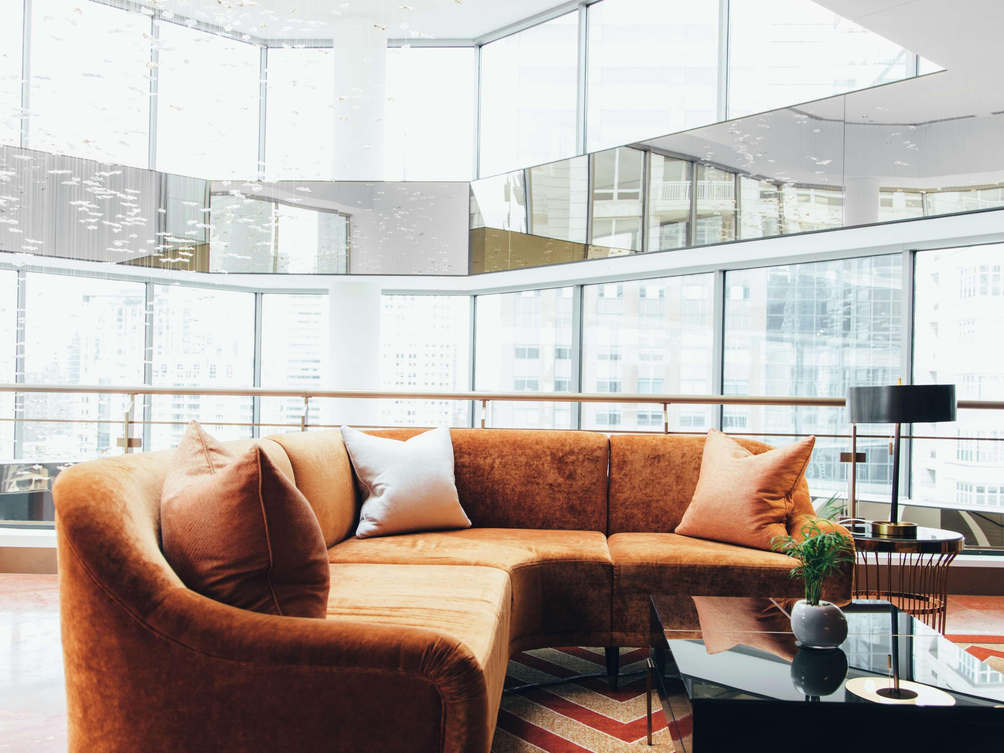 By Marriott Downtown Magnificent Mile 5*