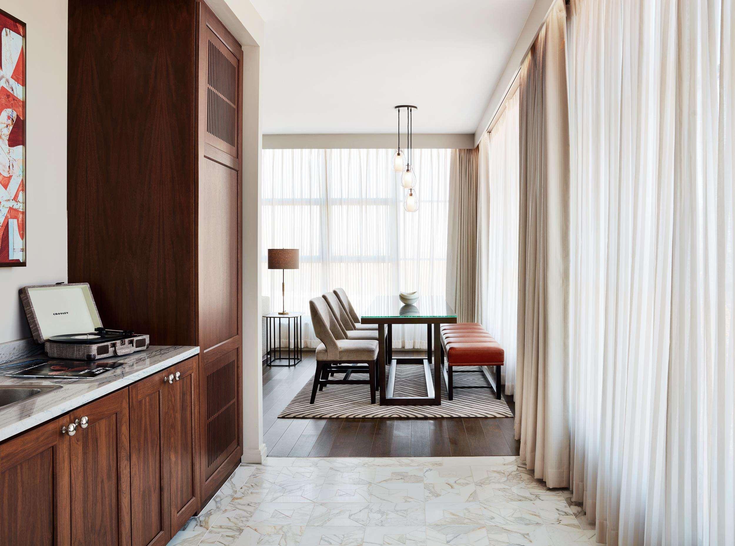 Sophy Hyde Park Hotel 4*