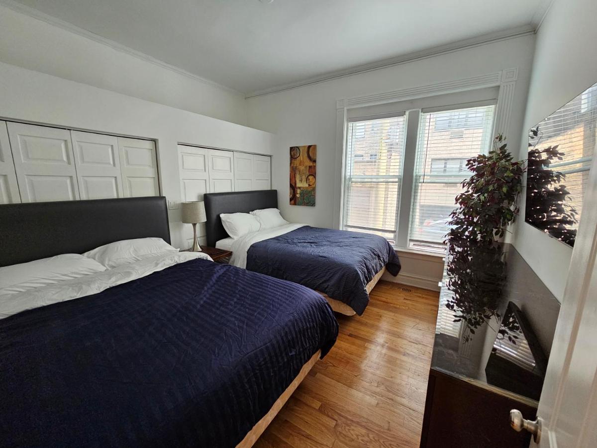 Apartment Club Salon Sleeps 10-20 Free Parking & Tv