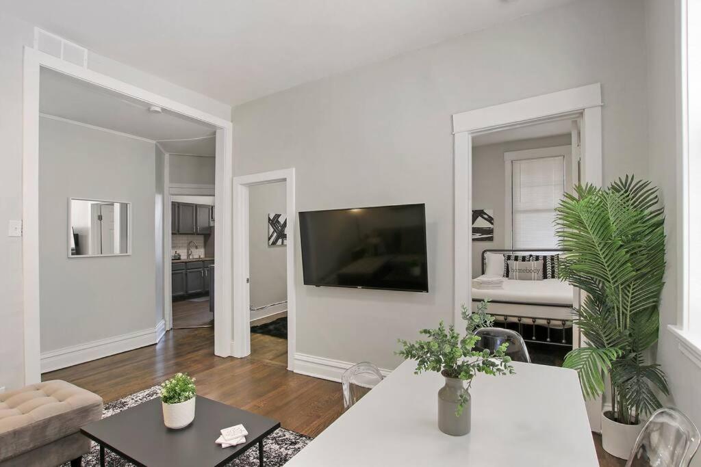 Apartment Charm 2br - Clark 4