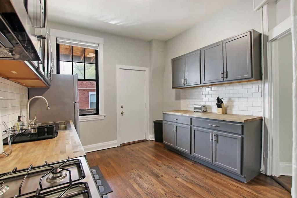 Charm 2br - Clark 4 Apartment