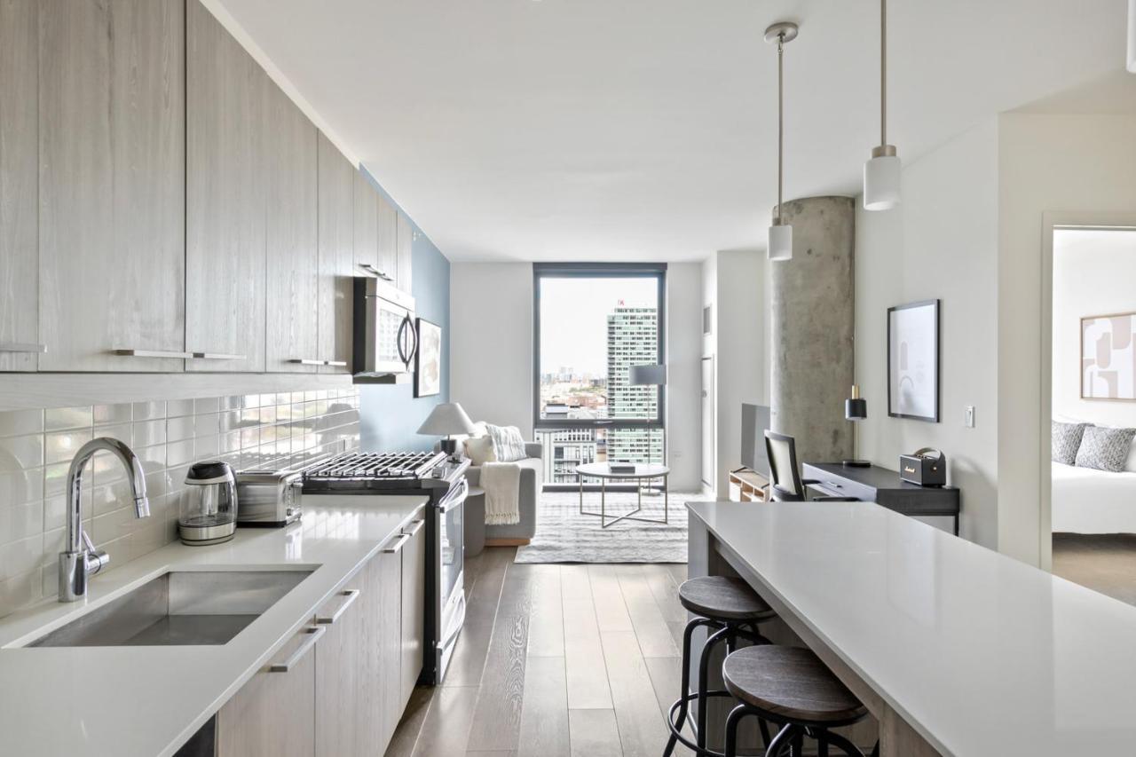 West Loop 1br W Wd Gym Lounge Nr L Chi-780