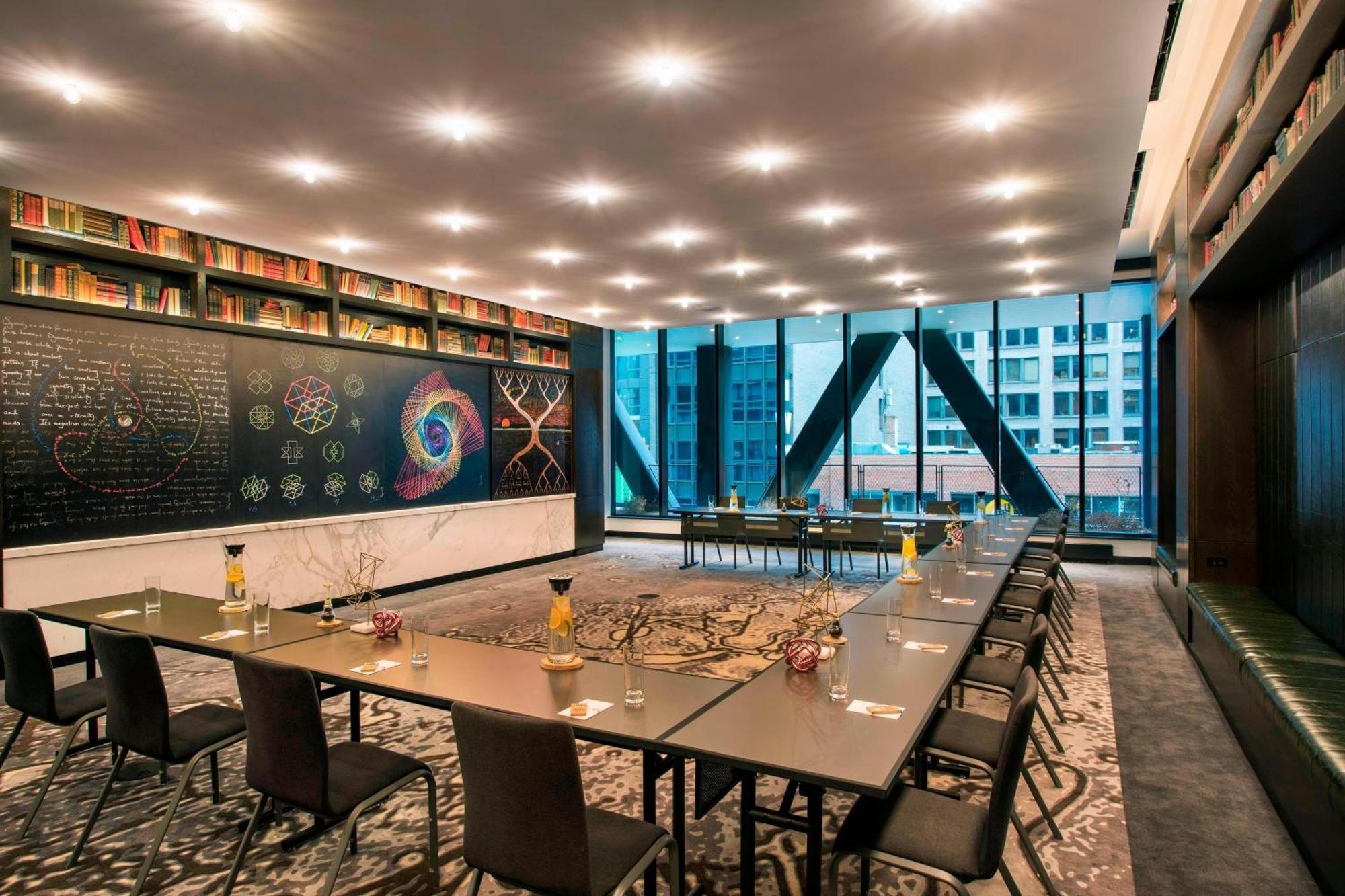 Emc2, Autograph Collection Hotel Chicago