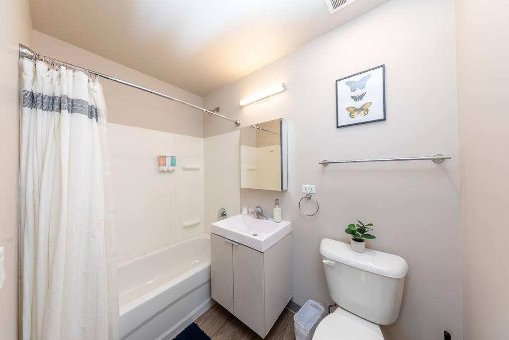 Mccormick 2br/2ba Oasis With Optional Parking, Patio, Gym For Up To 6 Guests Apartamento *