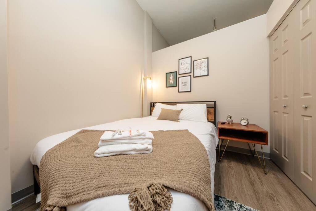 Mccormick 2br/2ba Oasis With Optional Parking, Patio, Gym For Up To 6 Guests Apartamento *