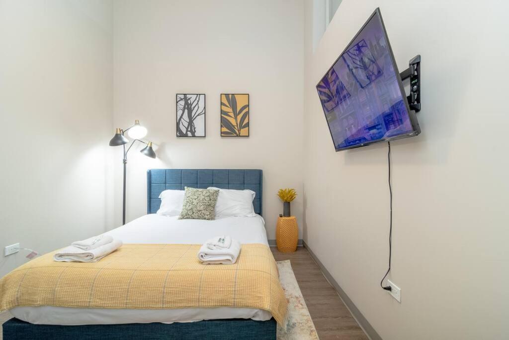 Apartment Mccormick 2br/2ba Oasis With Optional Parking, Patio, Gym For Up To 6 Guests *