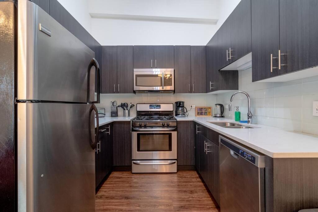Mccormick Place 420 Friendly 3b/2b With Optional Parking For Up To 8 Guests Apartment