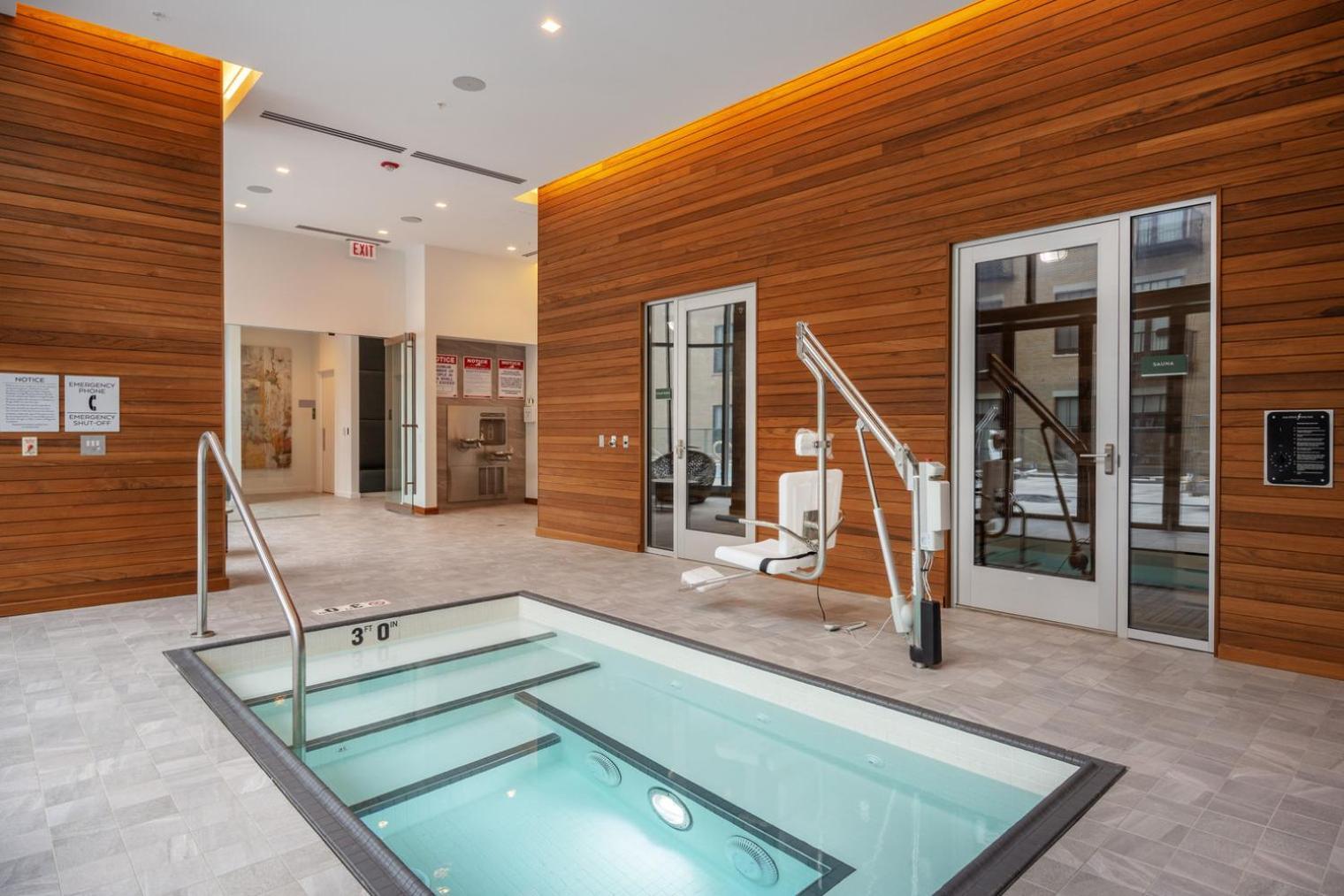 S Loop W Gym Pool Wd Nr The L Chi-185 Apartment Chicago