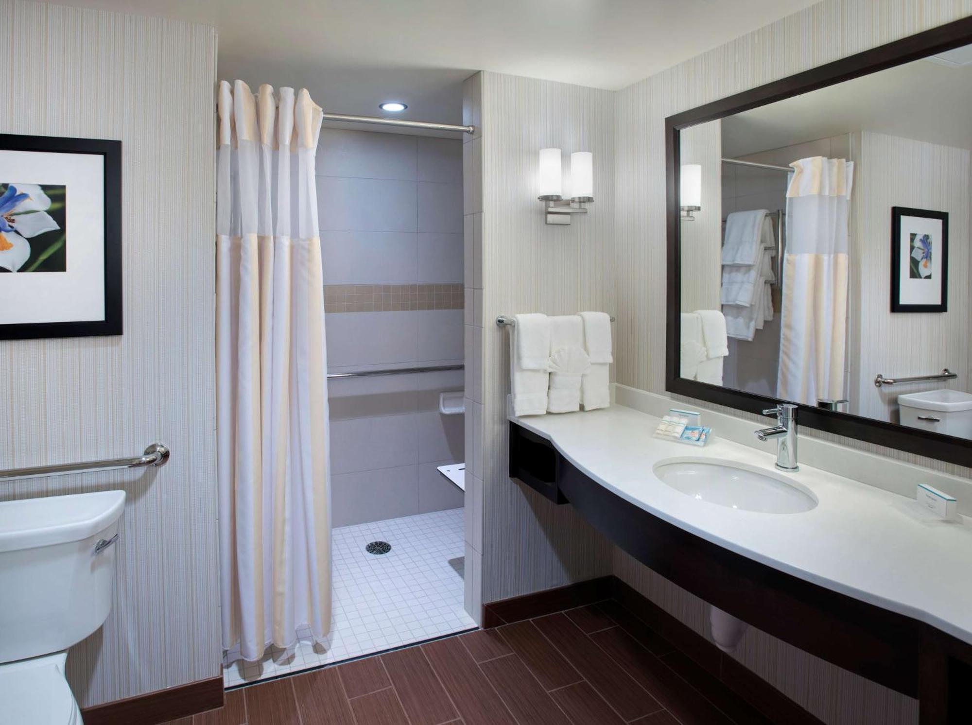 Hilton Garden Downtown Riverwalk Hotel Chicago