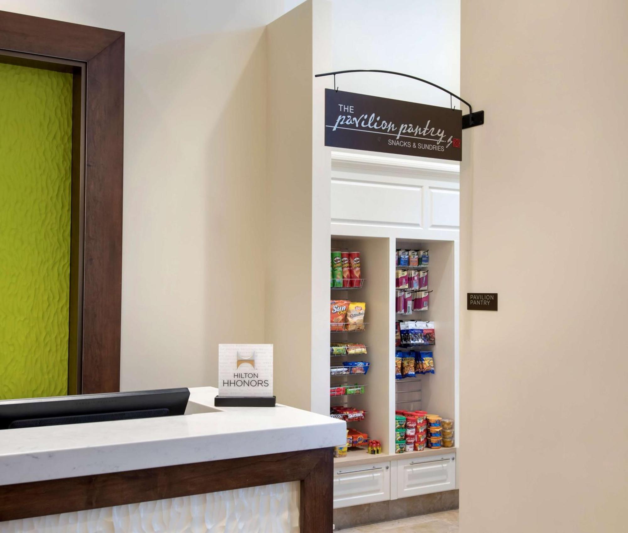 Hilton Garden Downtown Riverwalk