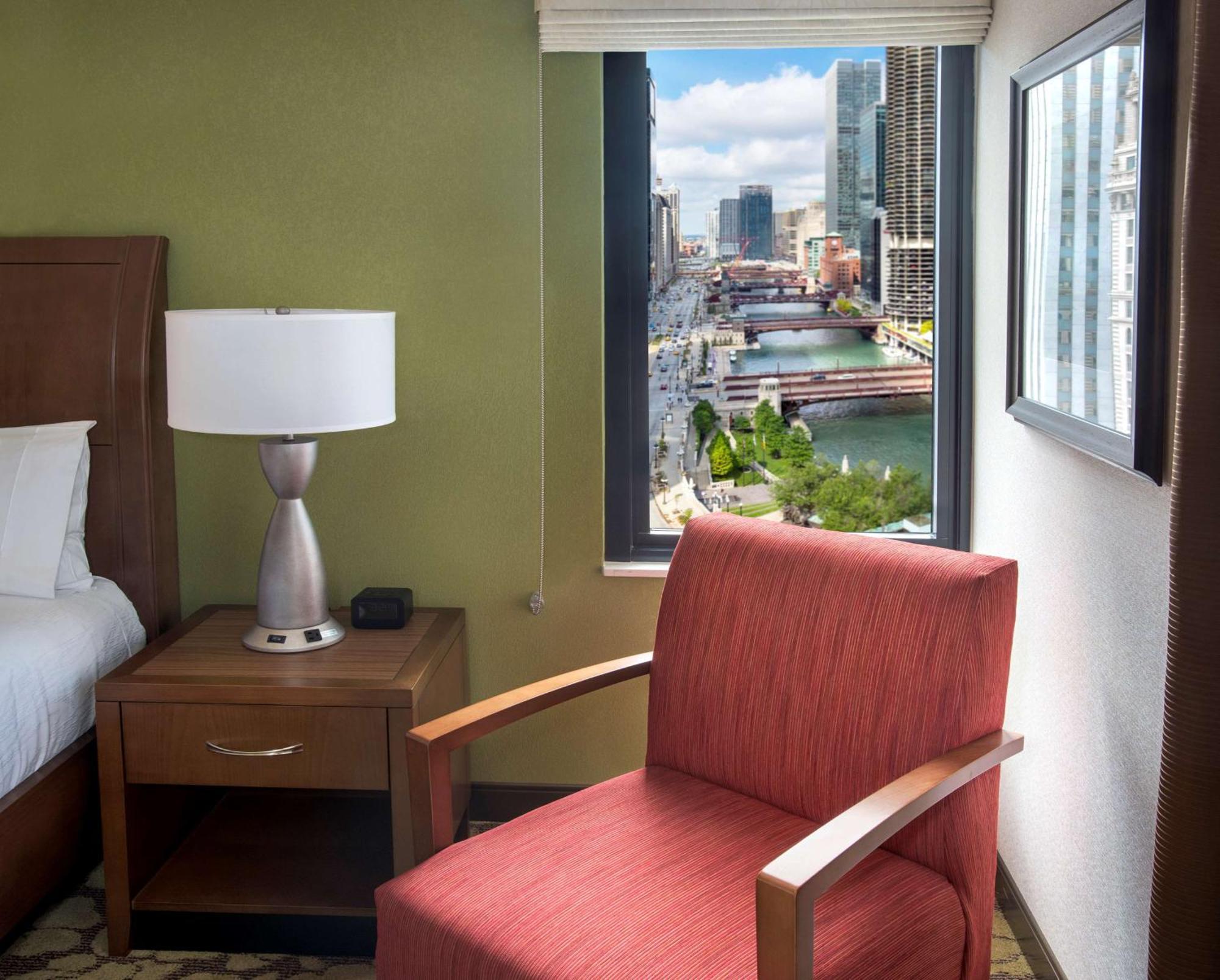 Hotel Hilton Garden Downtown Riverwalk 3*