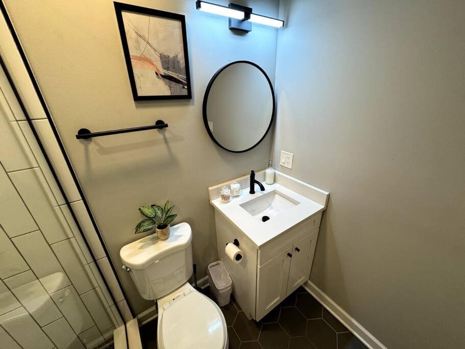 West Loop King Oasis/2br That Sleeps 6 Guests/walk To Fulton Market *