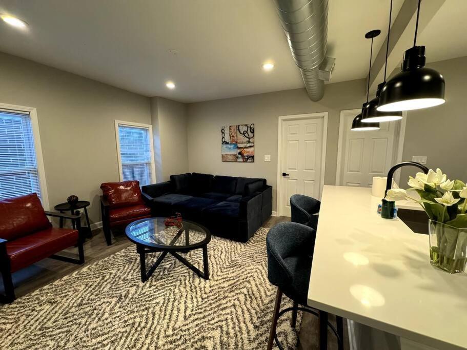 West Loop King Oasis/2br That Sleeps 6 Guests/walk To Fulton Market *