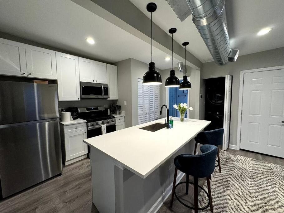 Apartment West Loop King Oasis/2br That Sleeps 6 Guests/walk To Fulton Market