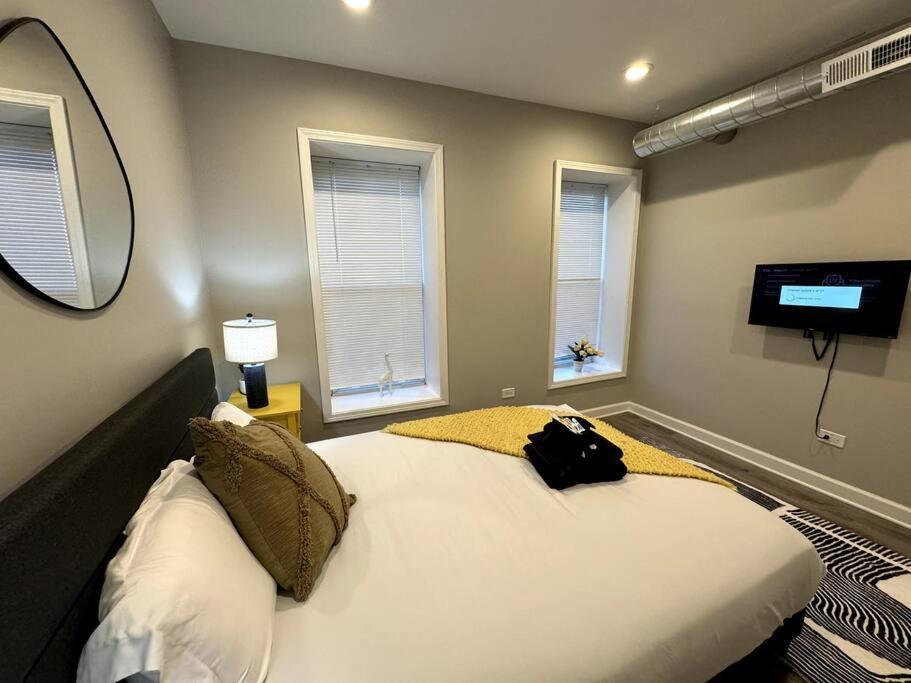 Apartment West Loop King Oasis/2br That Sleeps 6 Guests/walk To Fulton Market Chicago