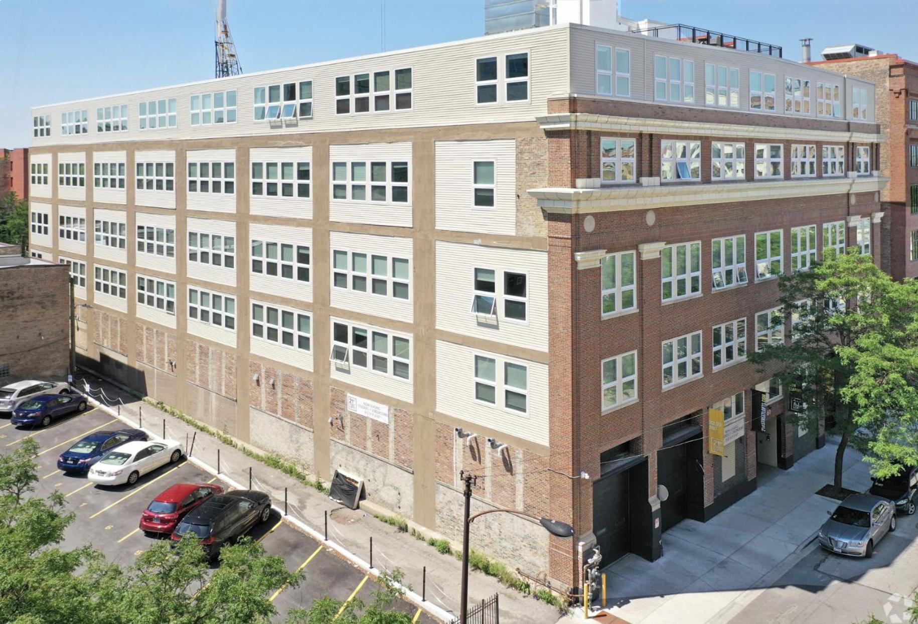Mccormick 2br/2ba Oasis With Optional Parking, Patio, Gym For Up To 6 Guests Apartment