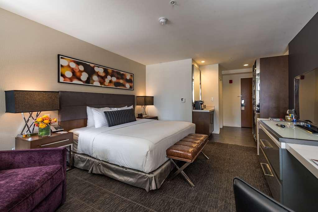 Hotel Godfrey 4*