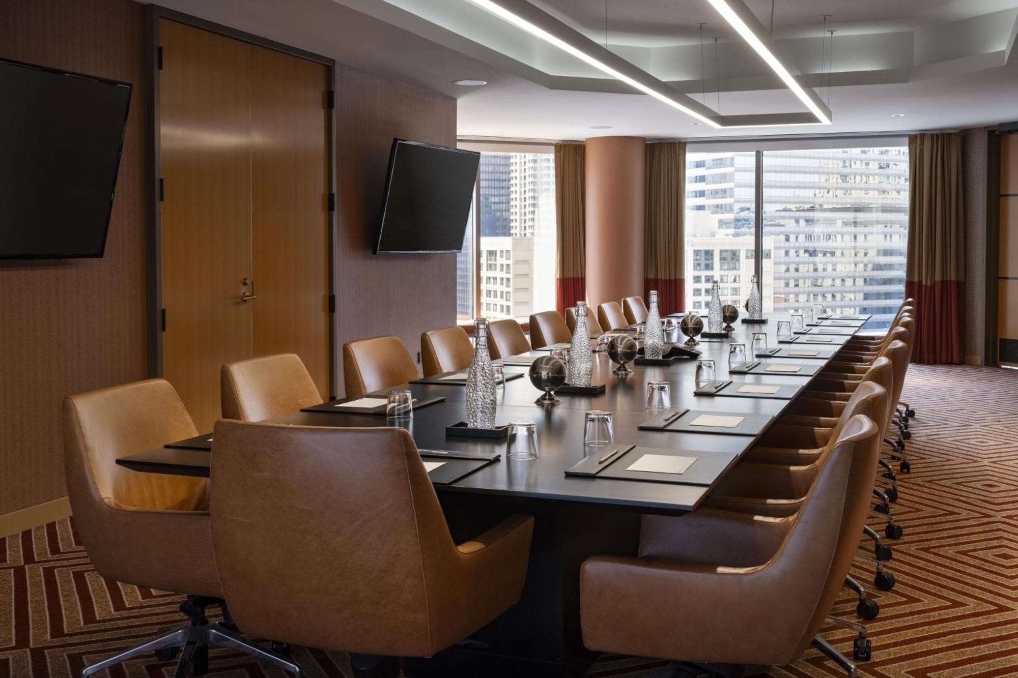 By Marriott Downtown Magnificent Mile Chicago