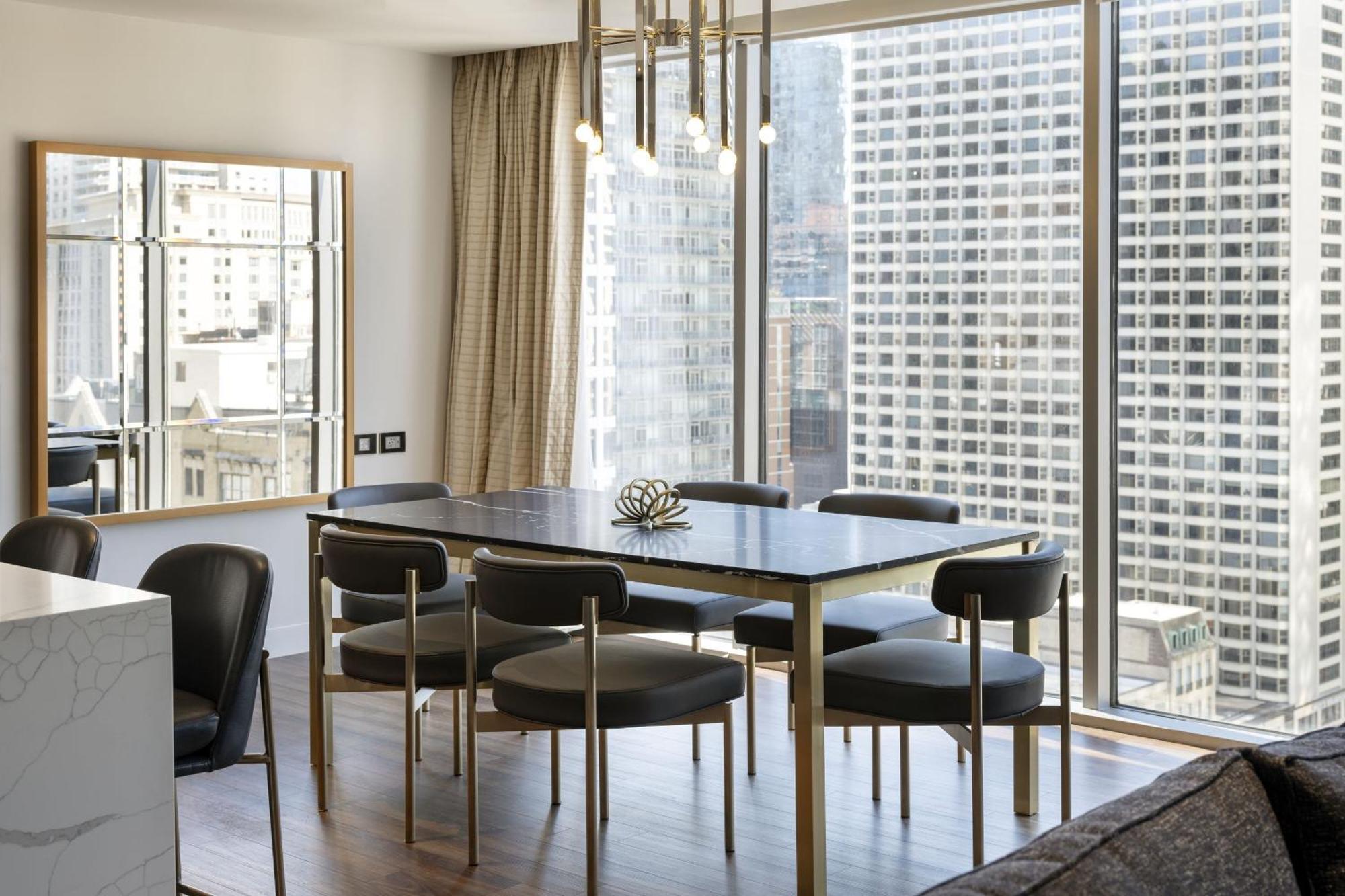 Hotel By Marriott Downtown Magnificent Mile Chicago