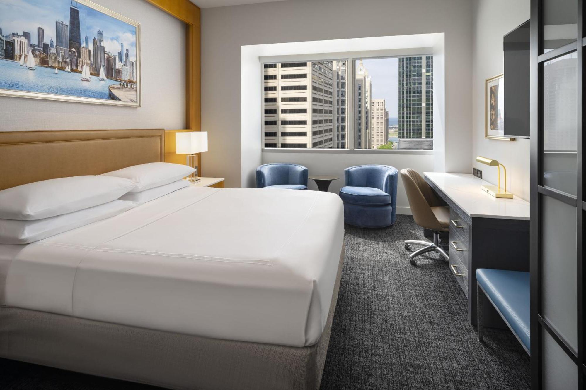 By Marriott Downtown Magnificent Mile 5* Chicago
