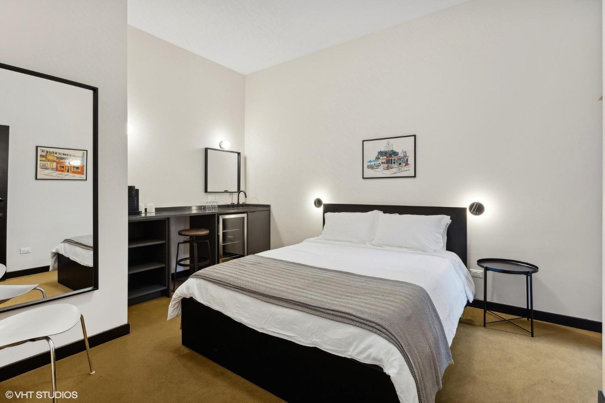 Logan Square Sro Hotel