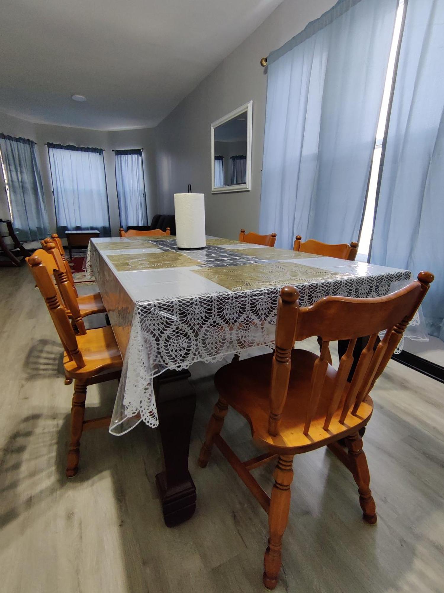 Lightning Apartment's Respectful Area With The Visitors