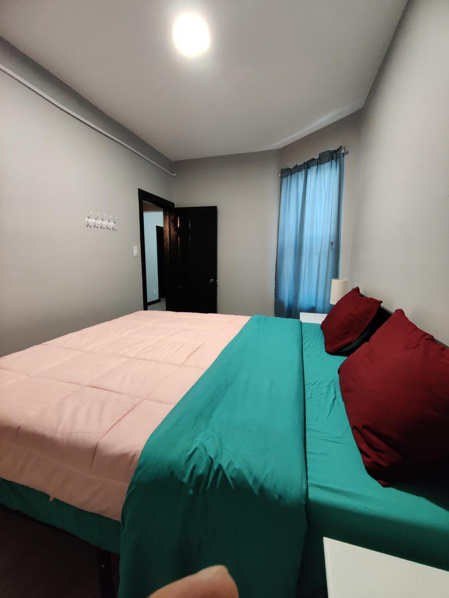 Lightning Apartment's Respectful Area With The Visitors