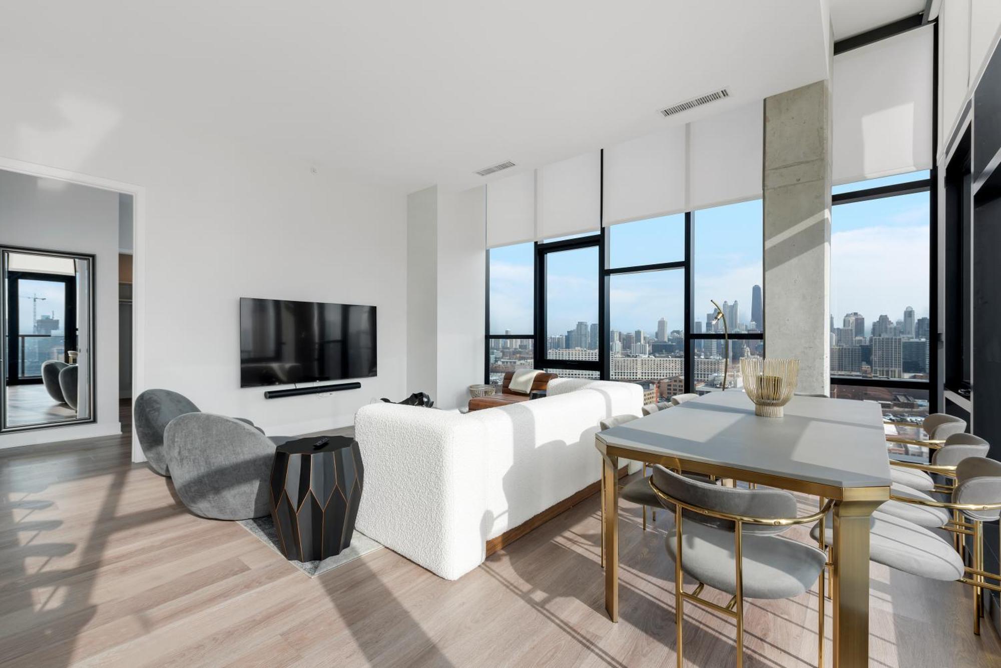 Avenir West Loop Penthouses With Iconic Views Apartment *