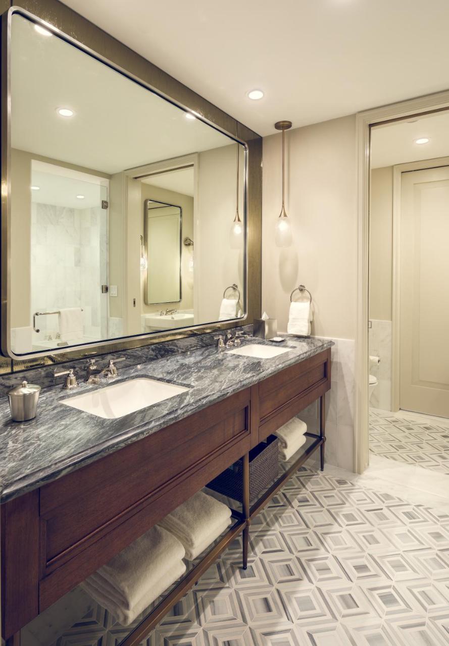 Sophy Hyde Park Hotel