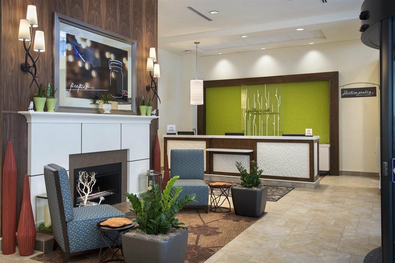 Hilton Garden Downtown Riverwalk Hotel