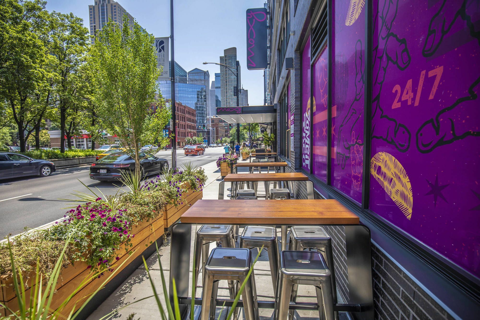 Moxy Downtown 3*