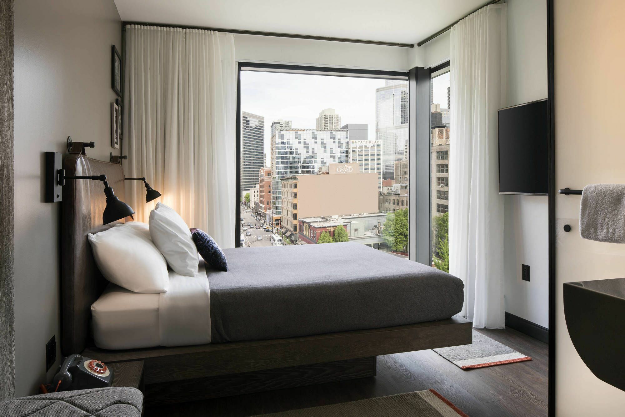 Moxy Downtown Hotel