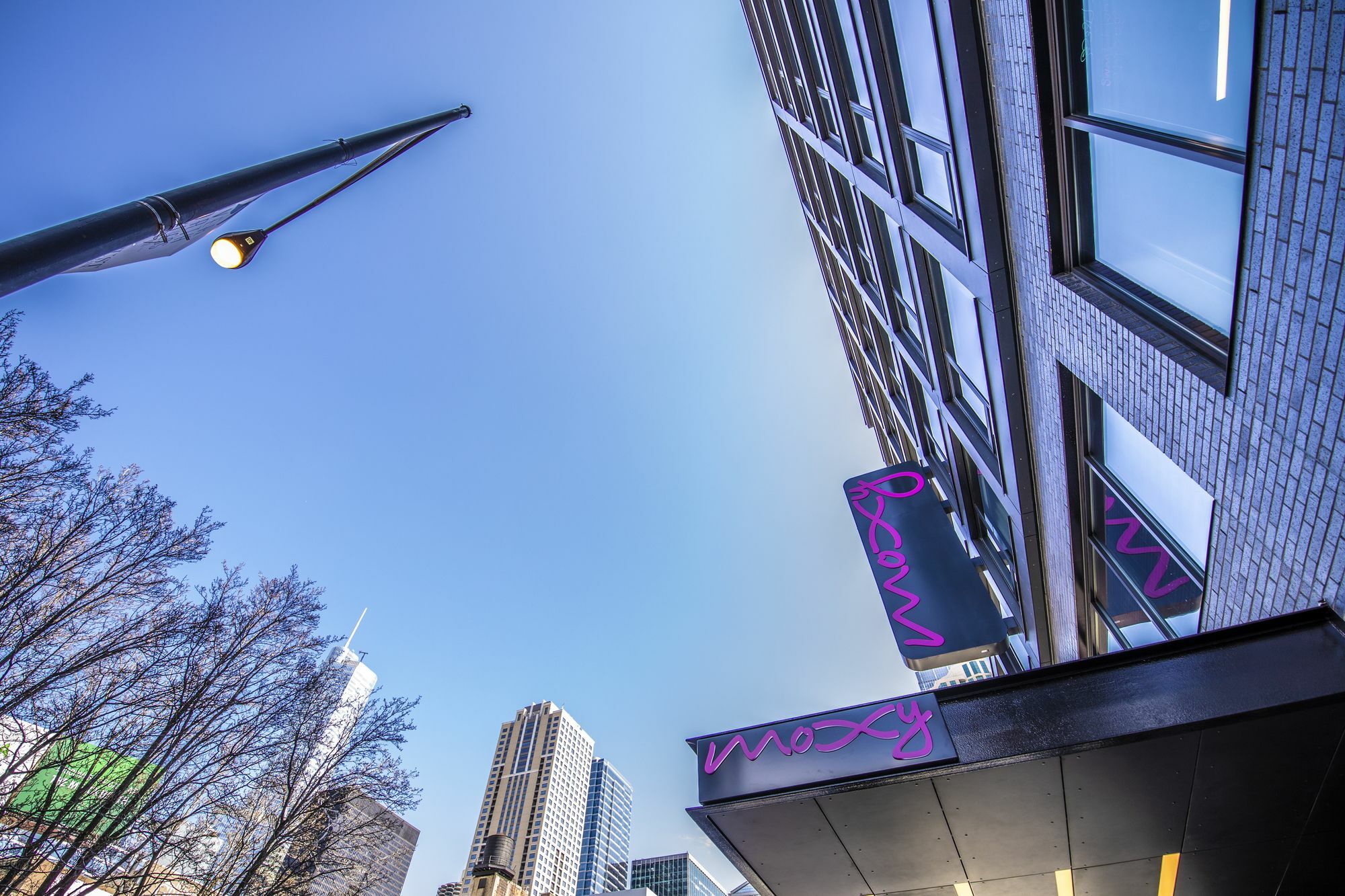 Hotel Moxy Downtown 3*