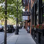 Steps To Bars, Lake, Eats With Easy Access By Zencity