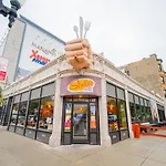 Comfy And Complete Studio Apt Near Boystown - Oakdale 317 Rep