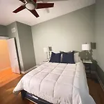 Amazing 3Br 3 Ba Property In Chicago