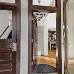 Modern 4Br Just A Block From Cta Pink Line With Pool Table Free Parking