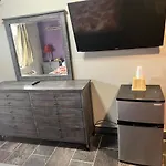 Miami Inn & Suites