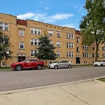 Vibrant 1Br Apartment Close To Dining - Cullom B3