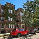 Charming 3Br Apt Close To Stores & Dining - Newgard 1N