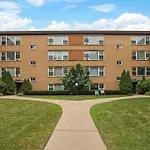 Relaxing 1Br Apt Close To Dining & Stores - Bell E3