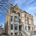 Chicago Vacation Rental Near Lake Michigan!